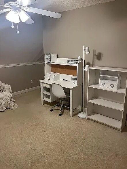 Building Photo - 102 Grey Oak Ct