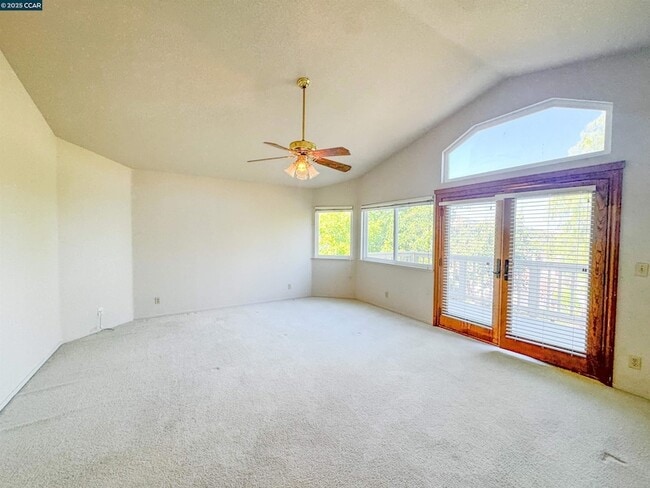 Building Photo - 115 Bermuda Ct