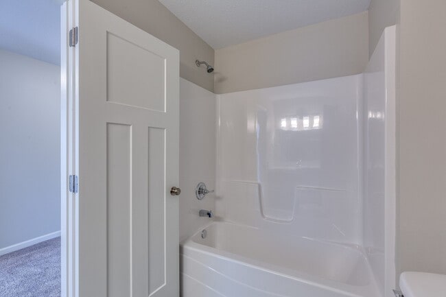 Building Photo - lease in Zimmerman:  3bd 2ba 2car garage townhome