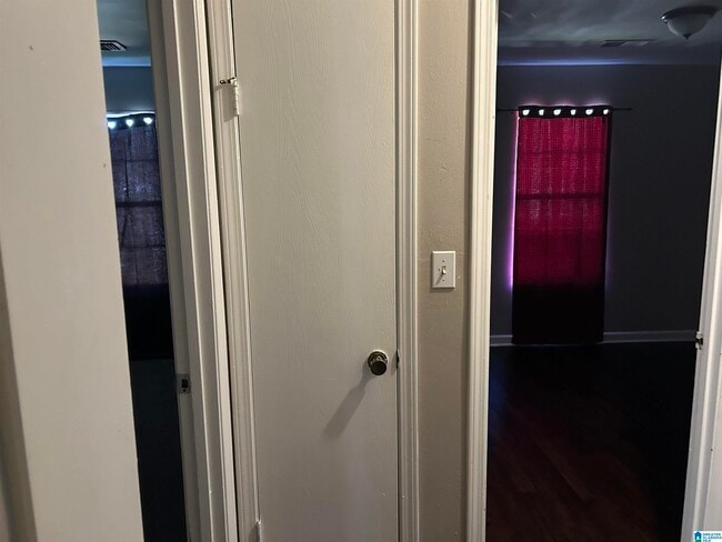 Building Photo - 179 1st St