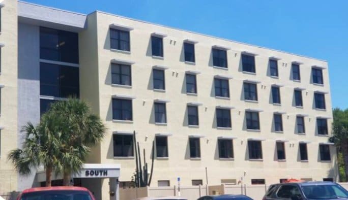 Building Photo - 701 S Madison Ave