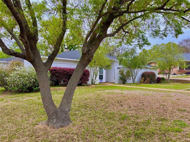 Building Photo - 1827 Rhinevalley Dr