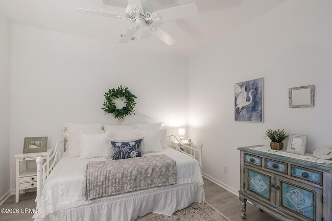 Building Photo - 171 Tropics Ave