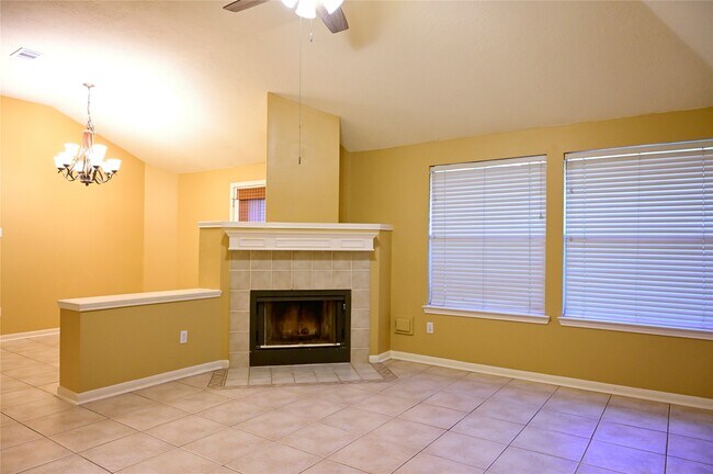 Building Photo - 4530 Topaz Trail Dr