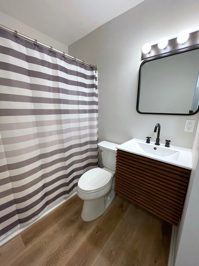 Building Photo - 129 El Ogden Dr