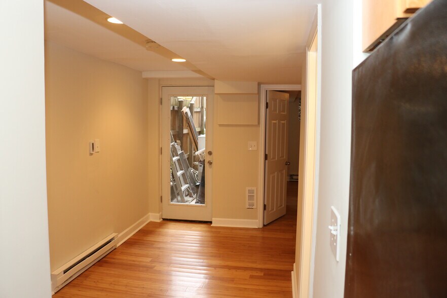 Building Photo - 1464 Newton St NW