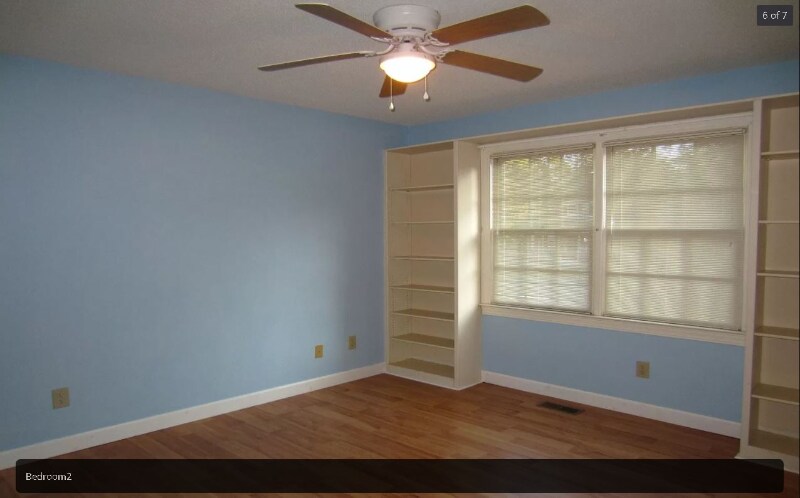 Building Photo - 102 Rock Nest Ct