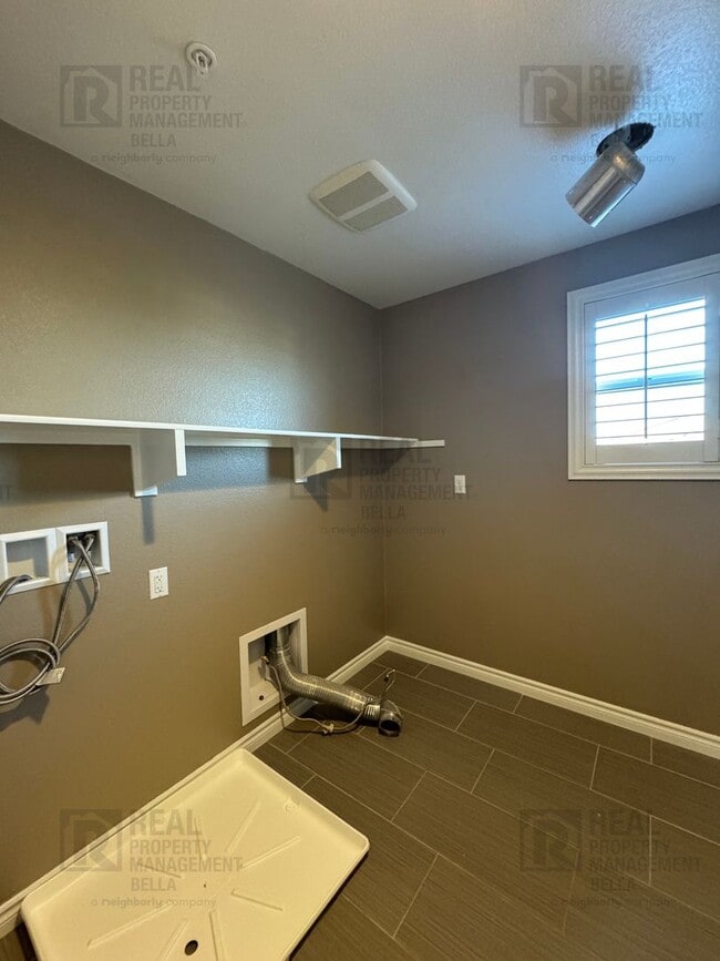 Building Photo - Luxury Living in Audie Murphy Ranch | Next-Gen Suite, Solar & Resort-Style Backyard