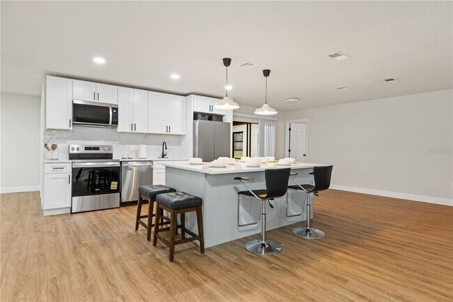 Building Photo - 3253 Oak Point Cir