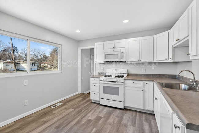 Building Photo - 1540 Aspen Dr