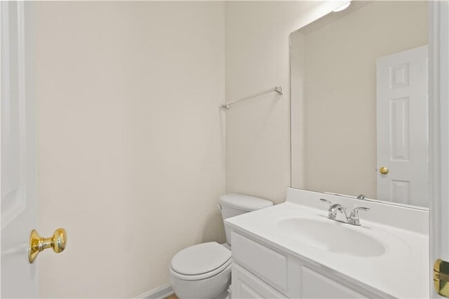 Building Photo - 915 Wendlebury Ct