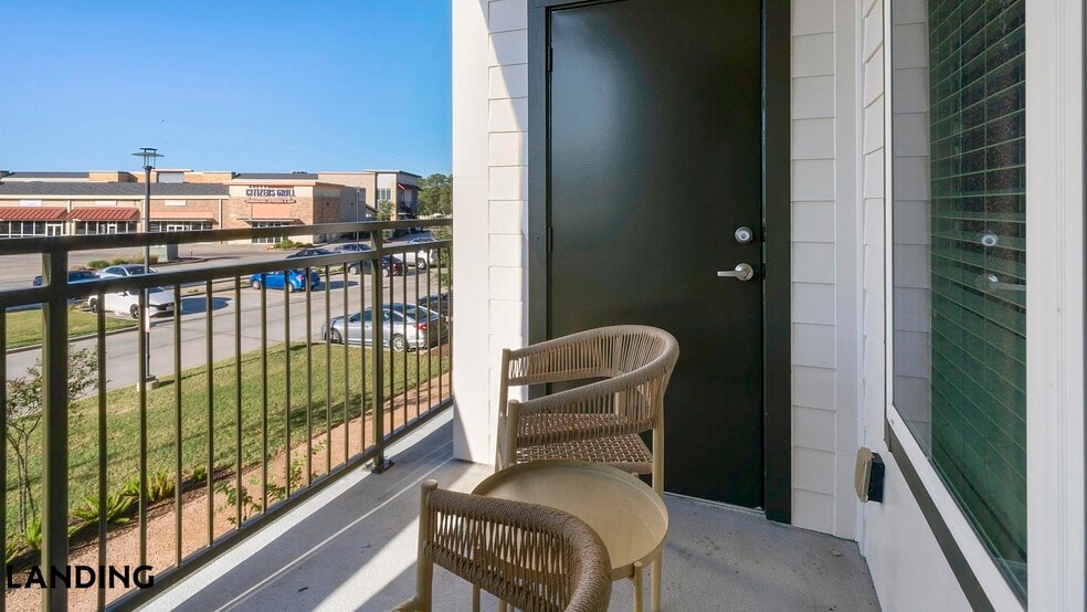 Building Photo - 300 Enclave Dr