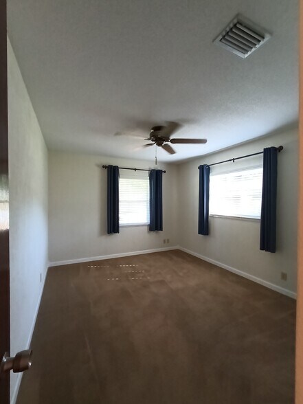 Bedroom 3 - 818 Hand Ave