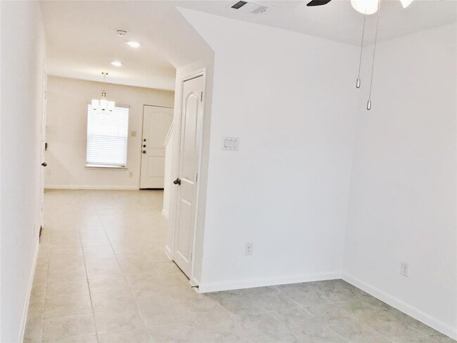 Building Photo - 491 Mesquite