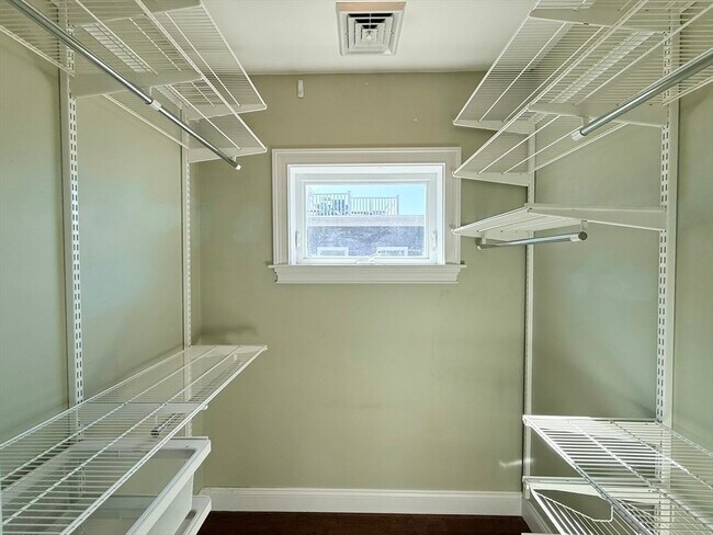 Building Photo - 4 Woodworth St