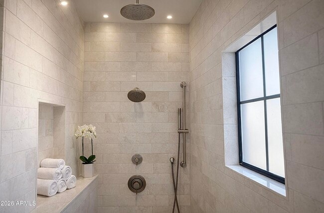 Building Photo - 10757 N 74th St