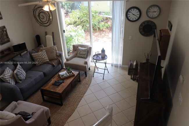 Building Photo - 2076 Hacienda Terrace