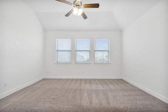Building Photo - 11926 Briarwood Hill Way