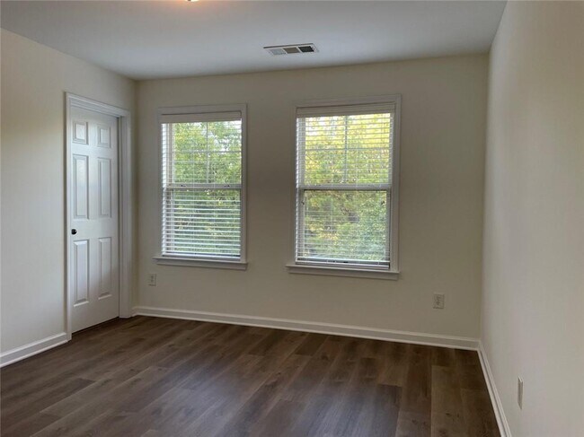 Building Photo - 4378 Grove Field Ct NW