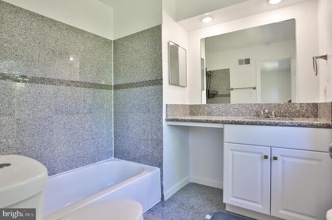 Building Photo - 2402 Windbreak Dr