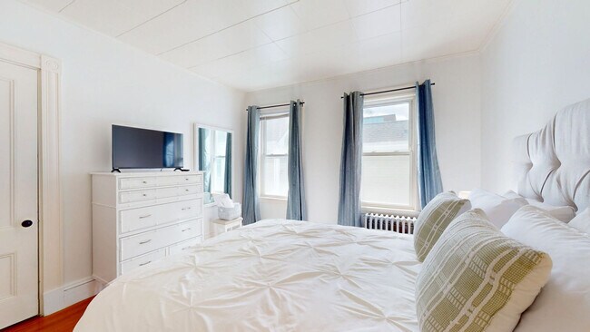 Building Photo - 29 Montgomery St