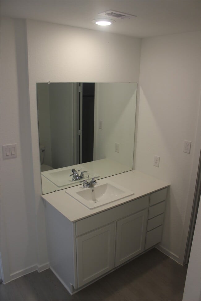 Building Photo - 3128 Twisted Myrtle Dr