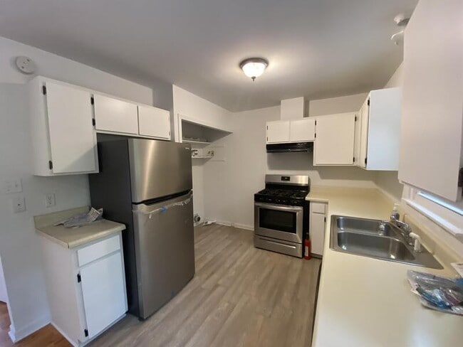 Building Photo - 3124 McAdams Dr
