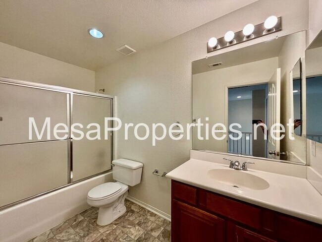 Building Photo - 13535 Silversand St