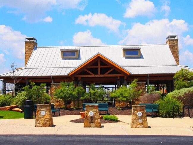 Building Photo - 2844 Mission Tejas Dr