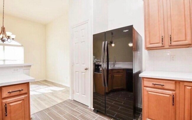 Building Photo - 12755 Mill Ridge Dr