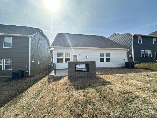 Building Photo - 1403 Caracara Ct