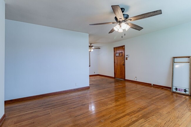 Building Photo - 3 bedroom, 1 bath ranch home! Close to I-74, on the local MTD bus line!! - Available Now