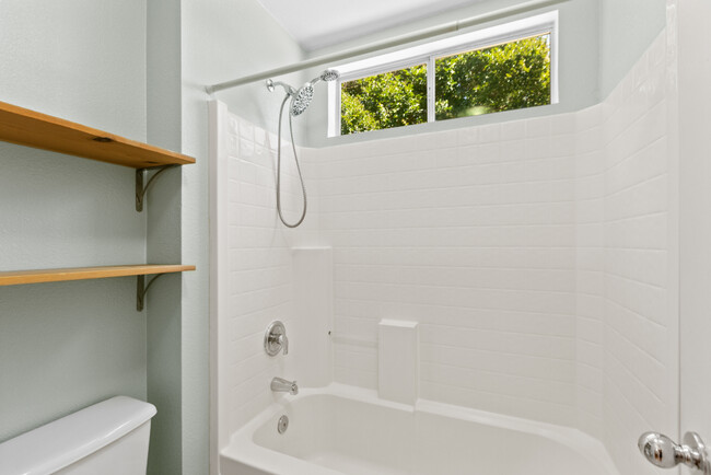 Building Photo - 8753 Redwood Grove Way