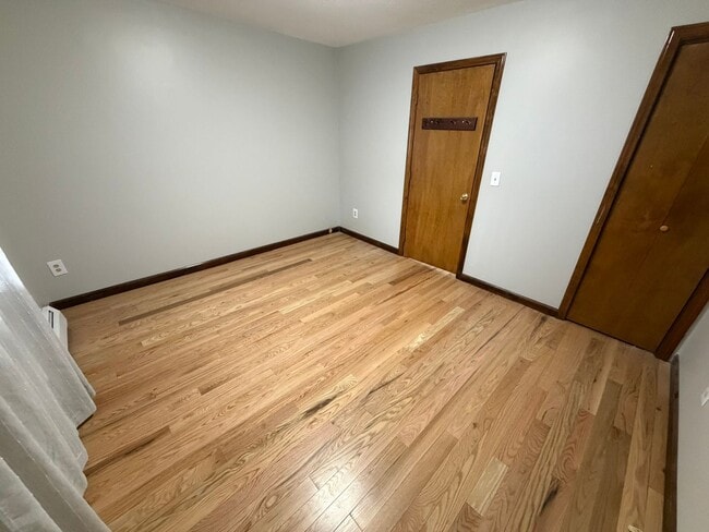 Building Photo - 365 West Ave