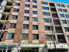 Building Photo - 873 N Larrabee St