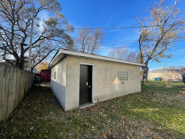 Building Photo - 3BD/2BA Single Family Home For Rent