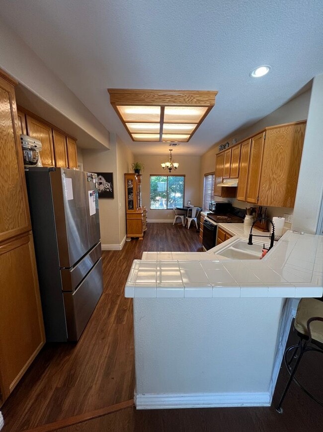Building Photo - 3 Bedroom - Heart of Roseville