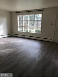 Building Photo - 255 8th Ave