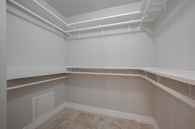 Building Photo - 919 Mockingbird Way