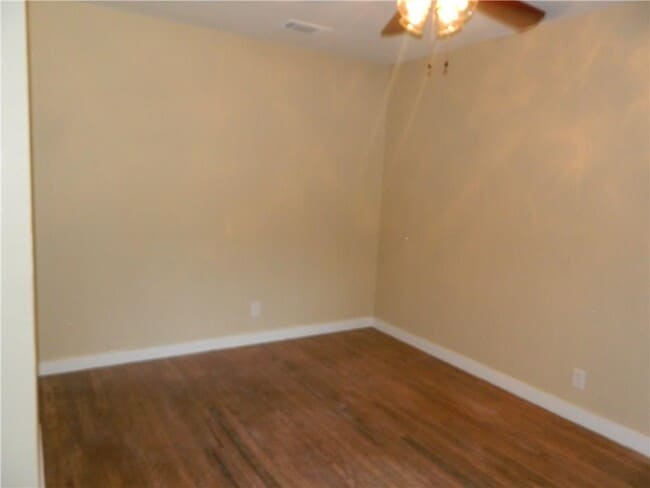 Building Photo - 4501 Lareina Dr
