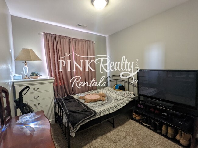 Building Photo - 9496 Pony Gulch Way