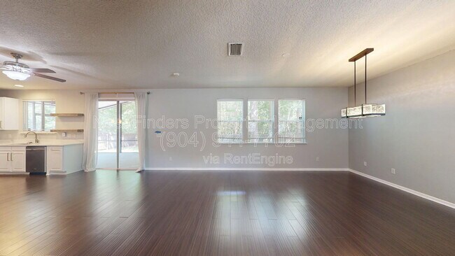 Building Photo - 1063 Collinswood Dr W