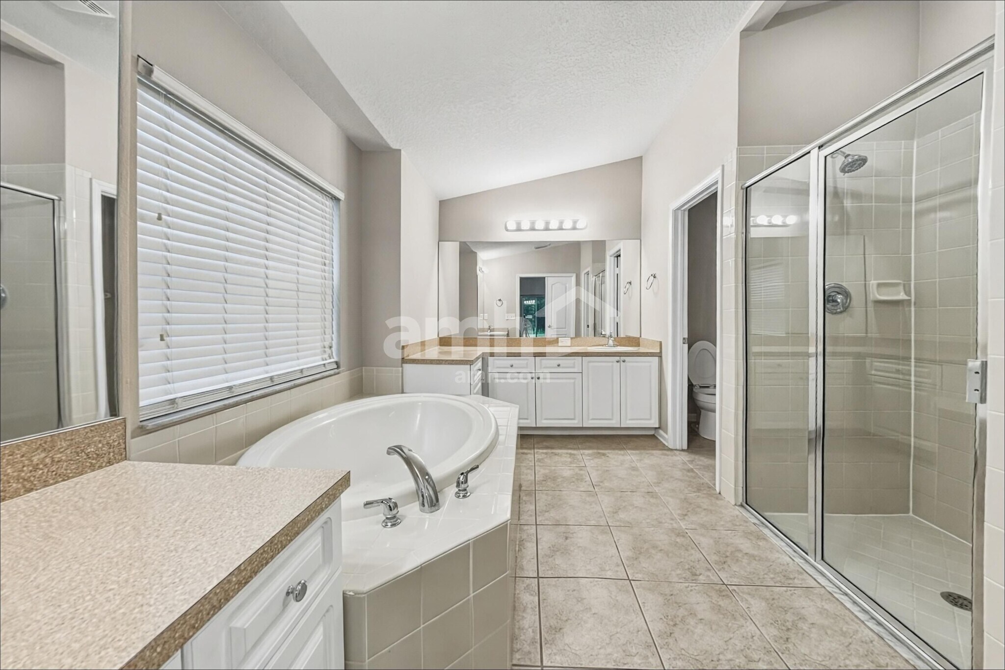 Building Photo - 7330 Crescent Palm Dr