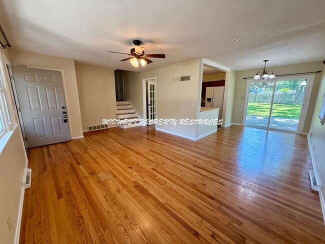 Building Photo - Spacious Home 3 Bedroom w/Fin basement for...