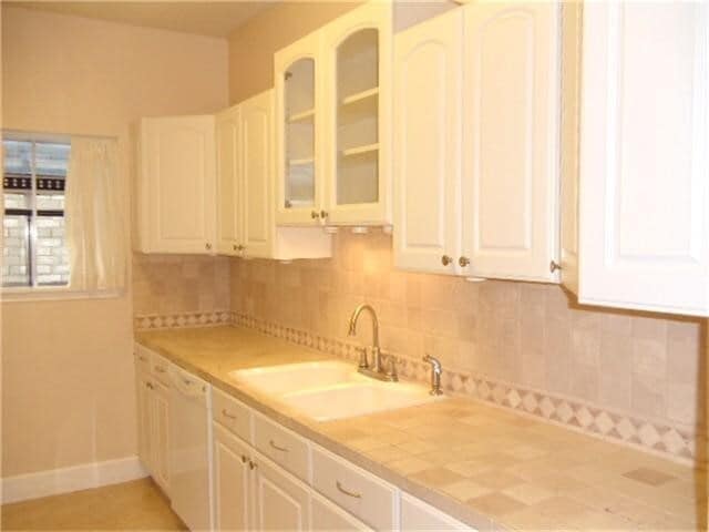 Building Photo - 2924 Holly Hall St