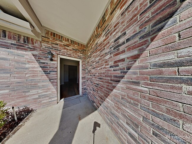 Building Photo - 401 Rustic Grove Ln
