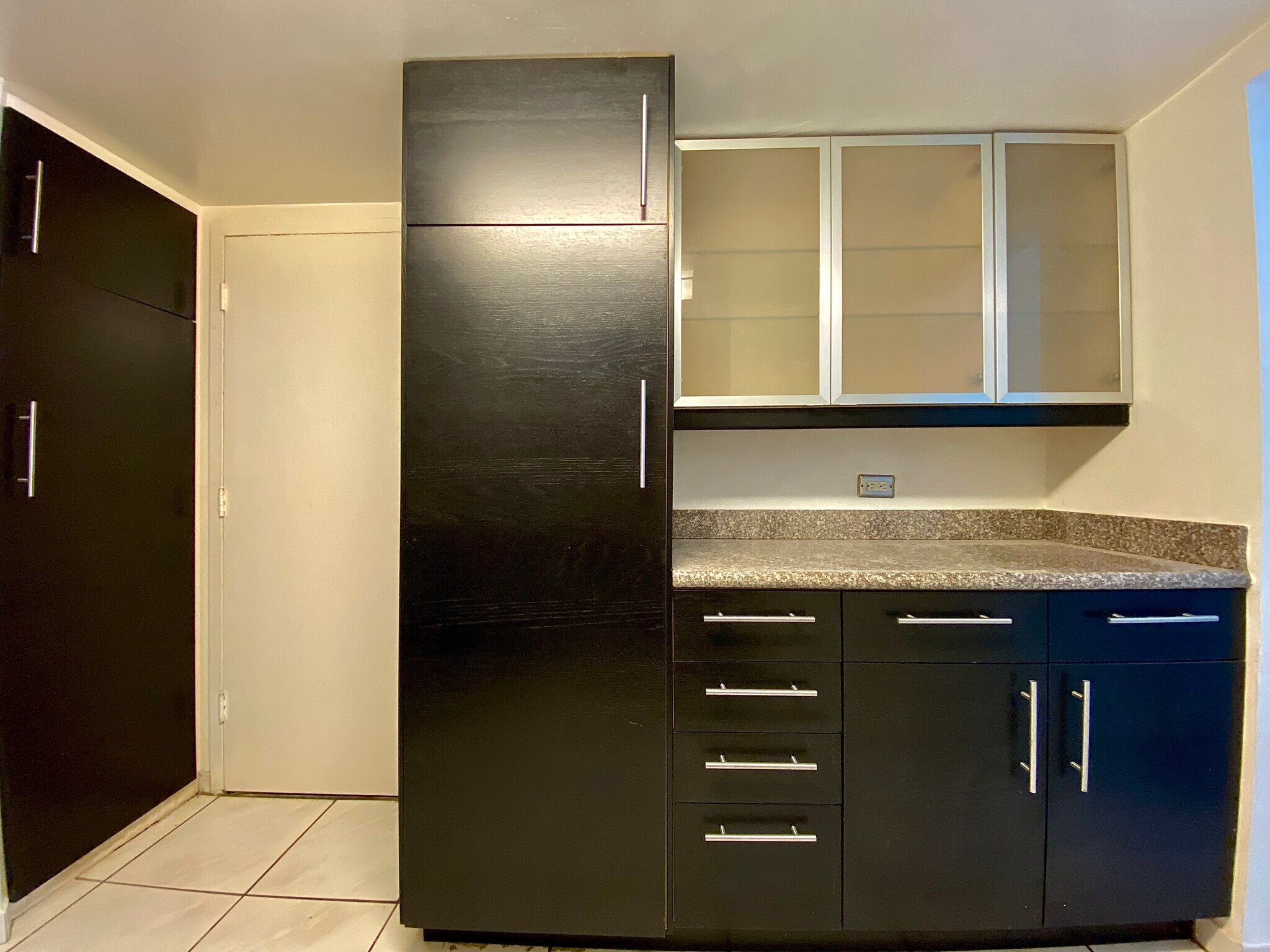 Building Photo - 999 Brickell Bay Dr