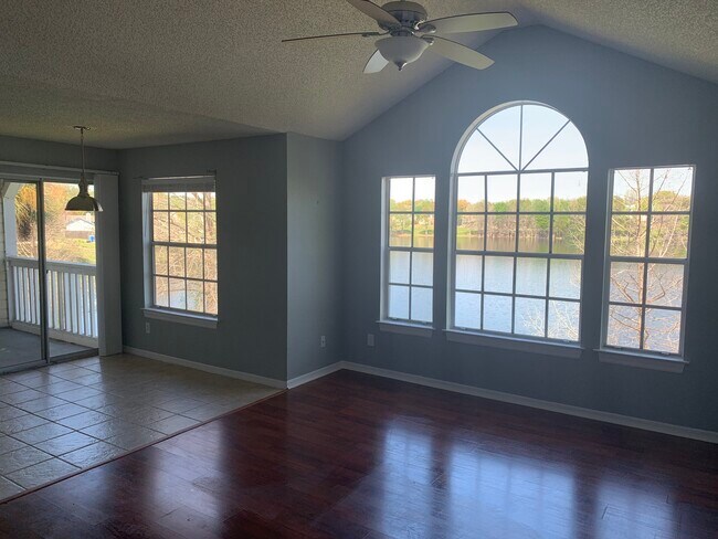 Building Photo - 1037 S Hiawassee Rd