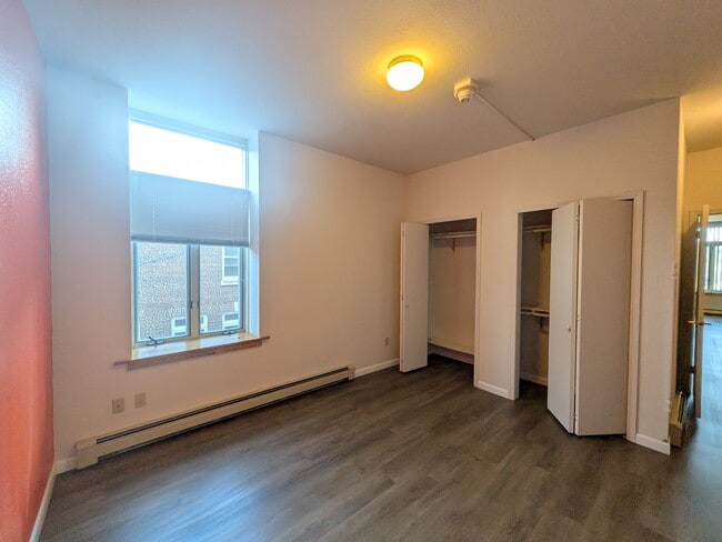 Building Photo - 1000 Fountain Terrace Dr