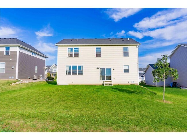 Building Photo - 1574 Edgebrook Ln